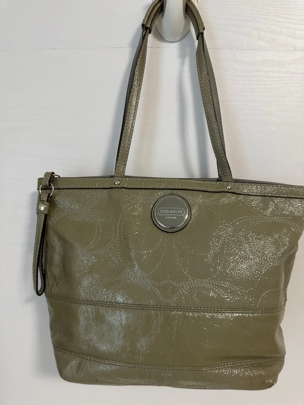 Coach Patent Signature Leather Shoulder Bag Purse